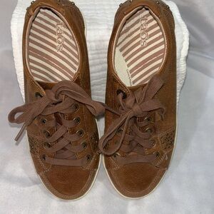 Taos Women’s Brown Freedom Walking Sneakers Comfort Leather Lace Up Size 7